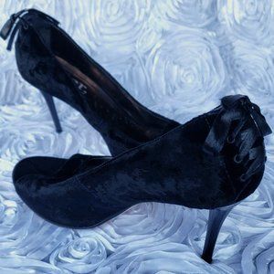 Tyler Richard Black Velvet Corset Style Stiletto Open Toe Heels Women's Size 7